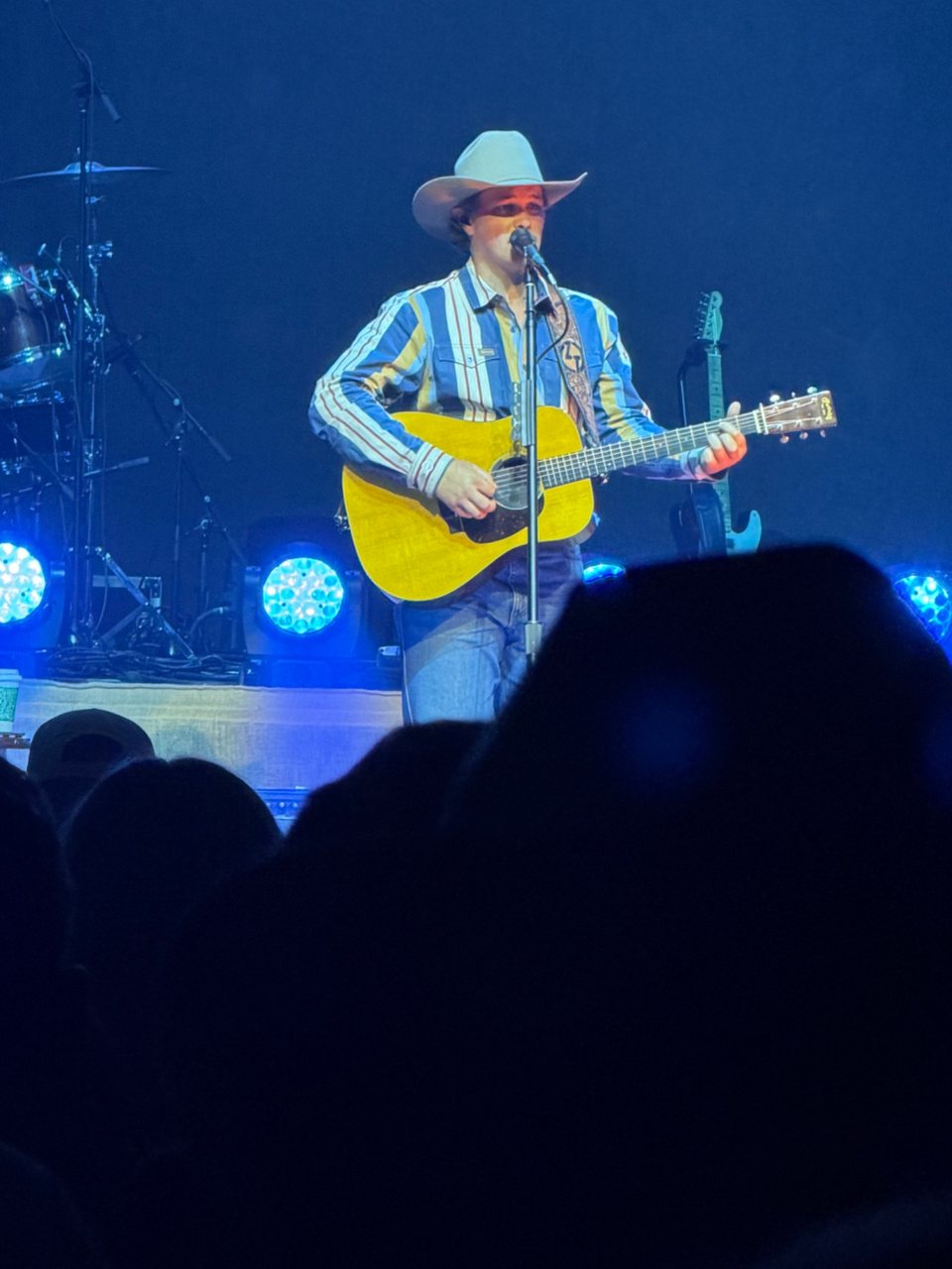Zach Top performing with an acoustic guitar